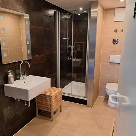 מלון Kuehlungsborner Brauhaus