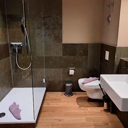 Kuehlungsborner Brauhaus Hotel *