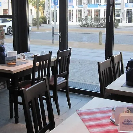 מלון Kuehlungsborner Brauhaus