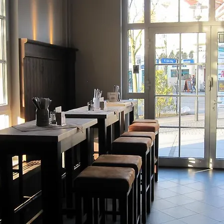 Kuehlungsborner Brauhaus מלון